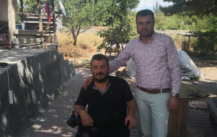 Öztürk Son Bir Ayda 8 Kişiye Akülü Sandalye Hediye Etti