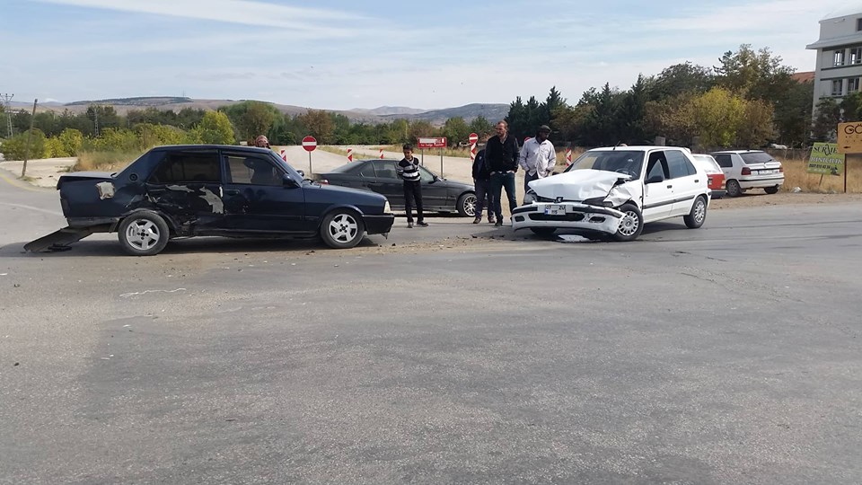 Celal Bayar Parkı Girişinde Kaza