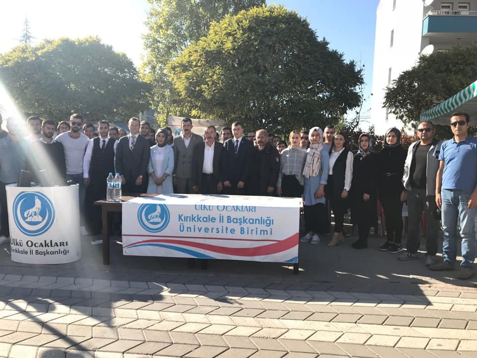 Ülkü Ocaklarından Aşure İkramı