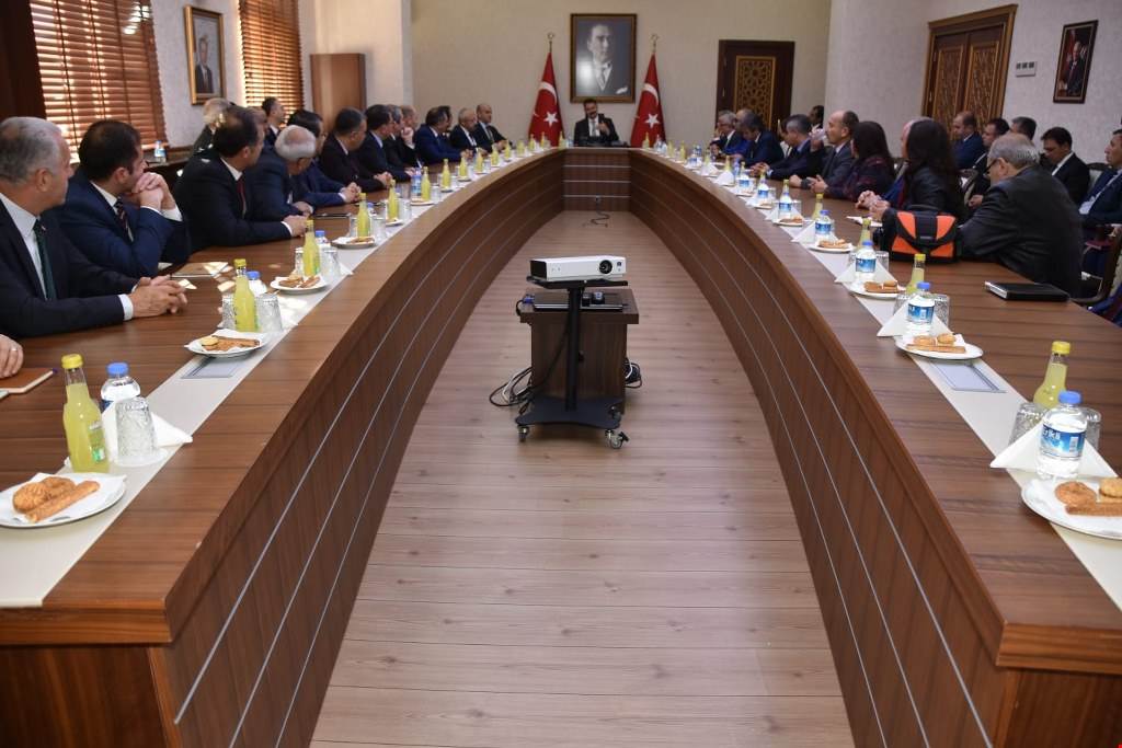 Vali Haktankaçmaz Helalleşti
