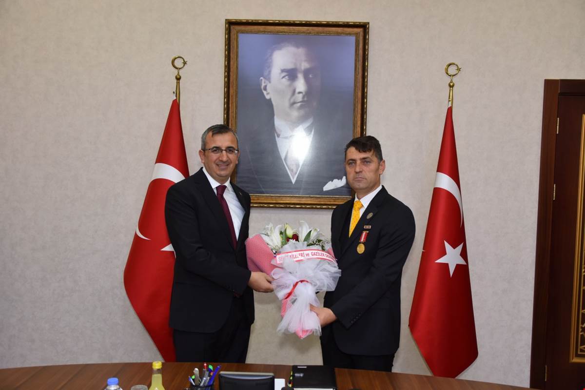 Türkiye Harp Malulü, Gaziler, Şehit, Dul ve Yetimler Derneği’nden Vali Sezer’e Ziyaret