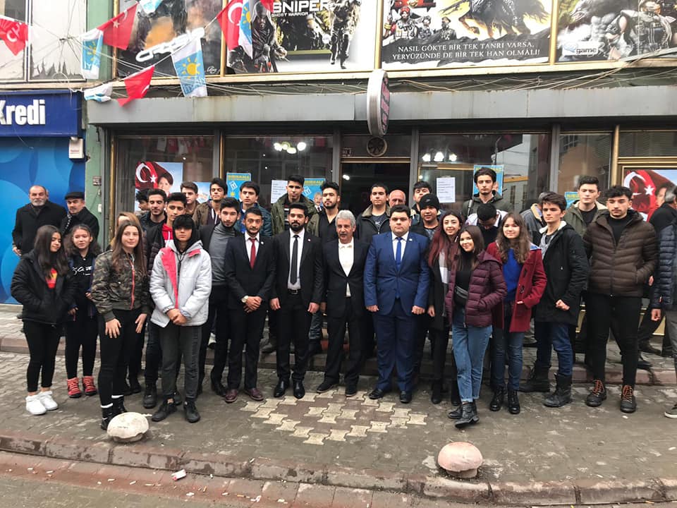 Gençlerden Mahir Yılmaz’a Destek