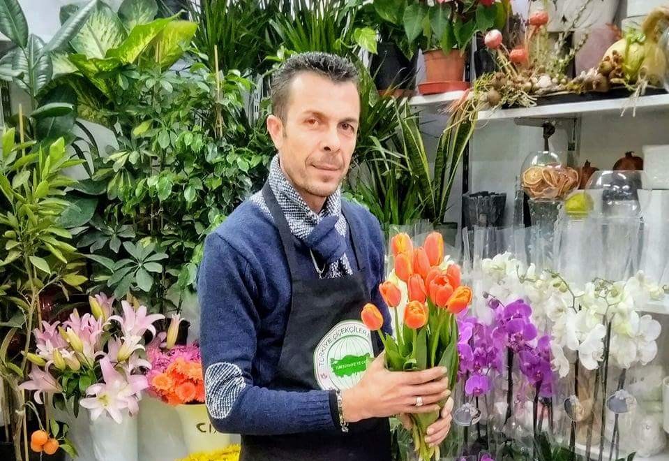 ”Çiçeğin Verdiği Duyguyu Başka Hediye Veremez”