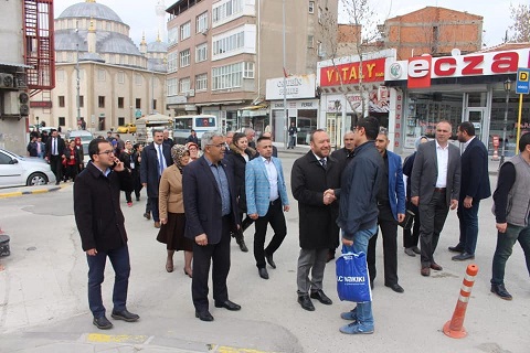 İki Mahallede Seçim Çalışması
