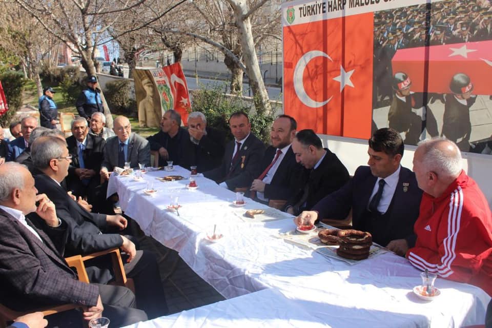 Şehit yakınları ve gazilerle toplantı