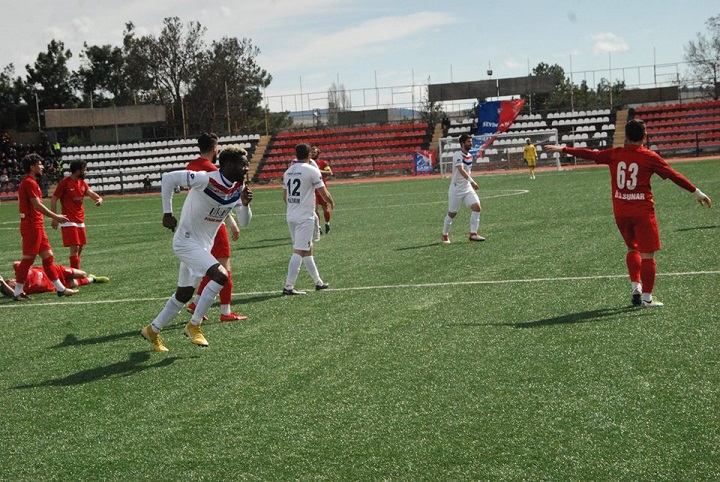 Şimşekler Herşeye Rağmen Galip