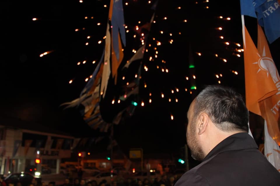 Bahşılı’da havai fişekli kutlama