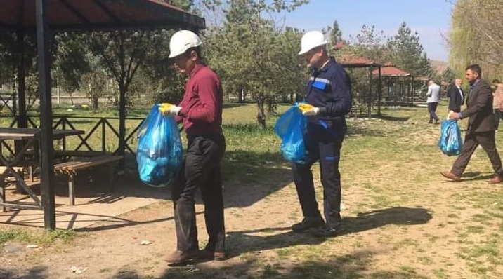 Tekin Tulum Giyip Mıntıka Temizliği Yaptı