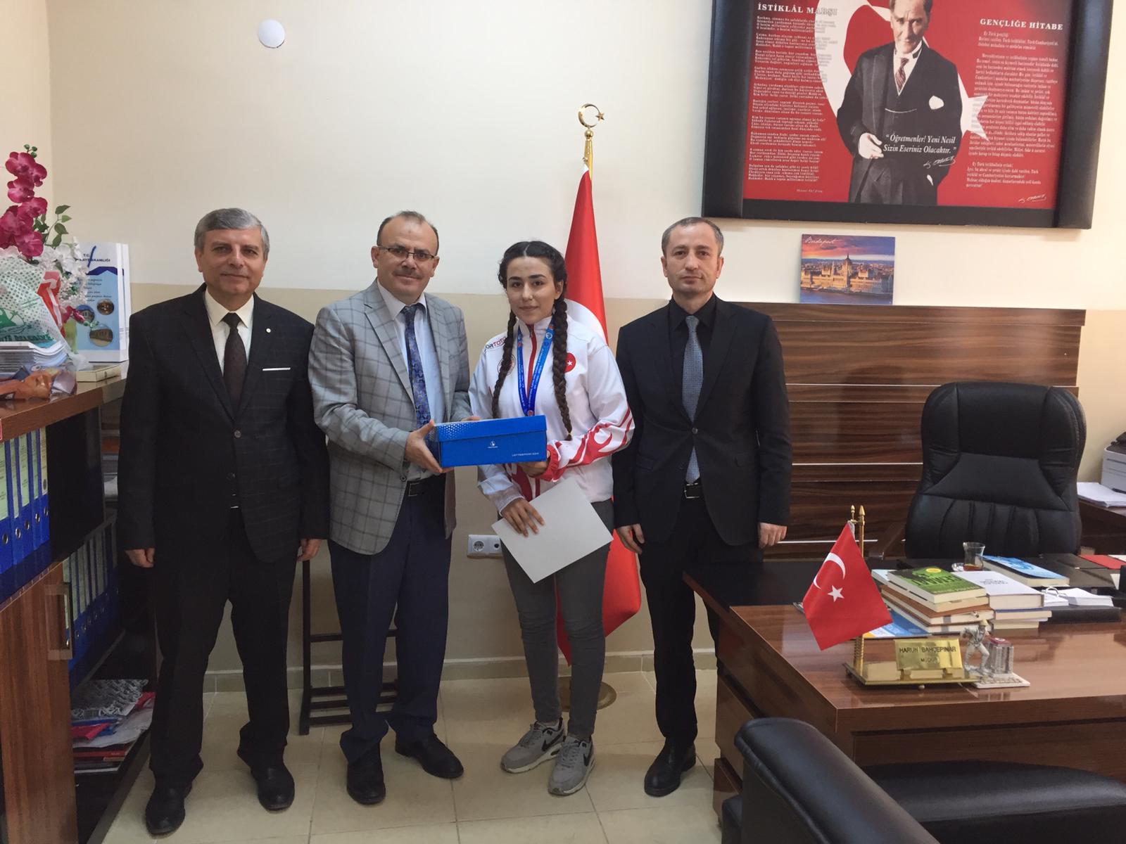 Avrupa İkincisi Oldu