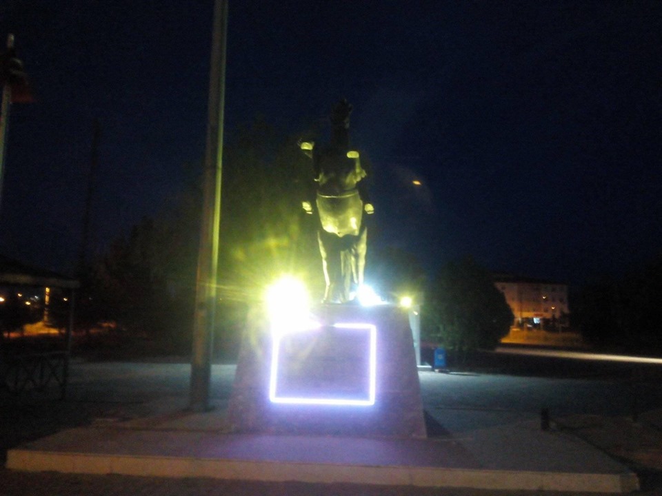 Atatürk büstü tamamlandı