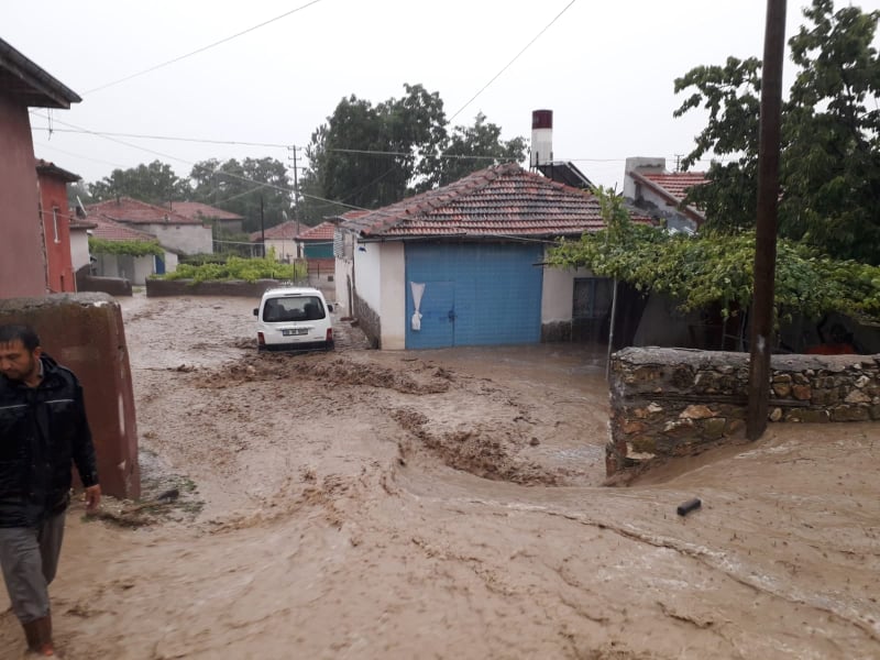 Keskin ve Çelebi’yi Sel Vurdu