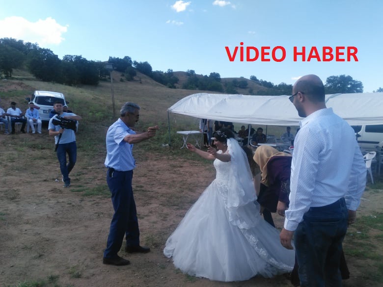 Engelli Kızına Damatsız Düğün Yaptı