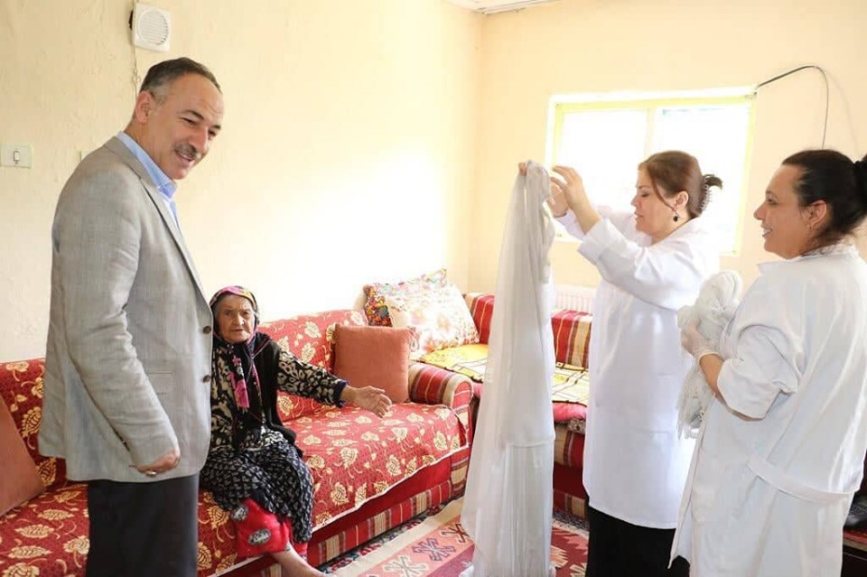 Yaşlı ve Bakıma Muhtaç Vatandaşlara Evde Temizlik Hizmeti