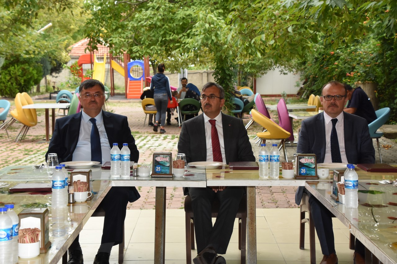 Tayini Çıkan Kaymakamlara Veda Yemeği
