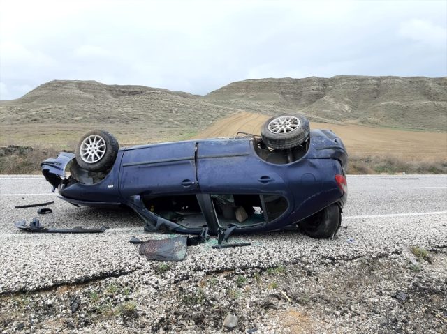 Kırıkkale’de Takla Atan Otomobilin Sürücüsü Yaralandı