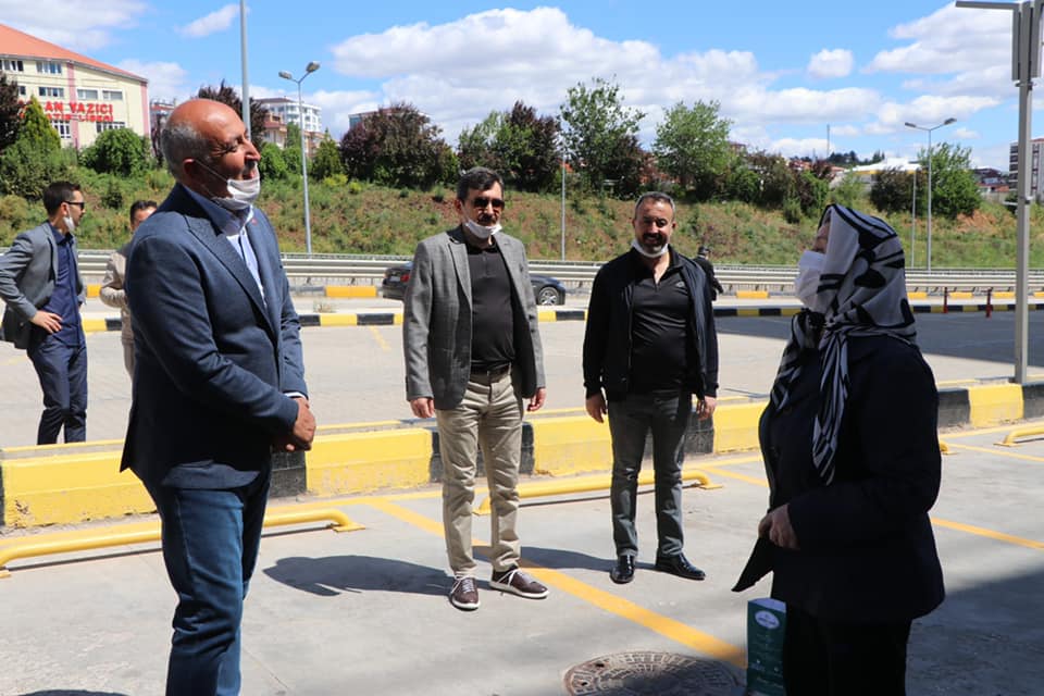 Hem bayramlaştı, hem de projeleri yerinde değerlendirdi