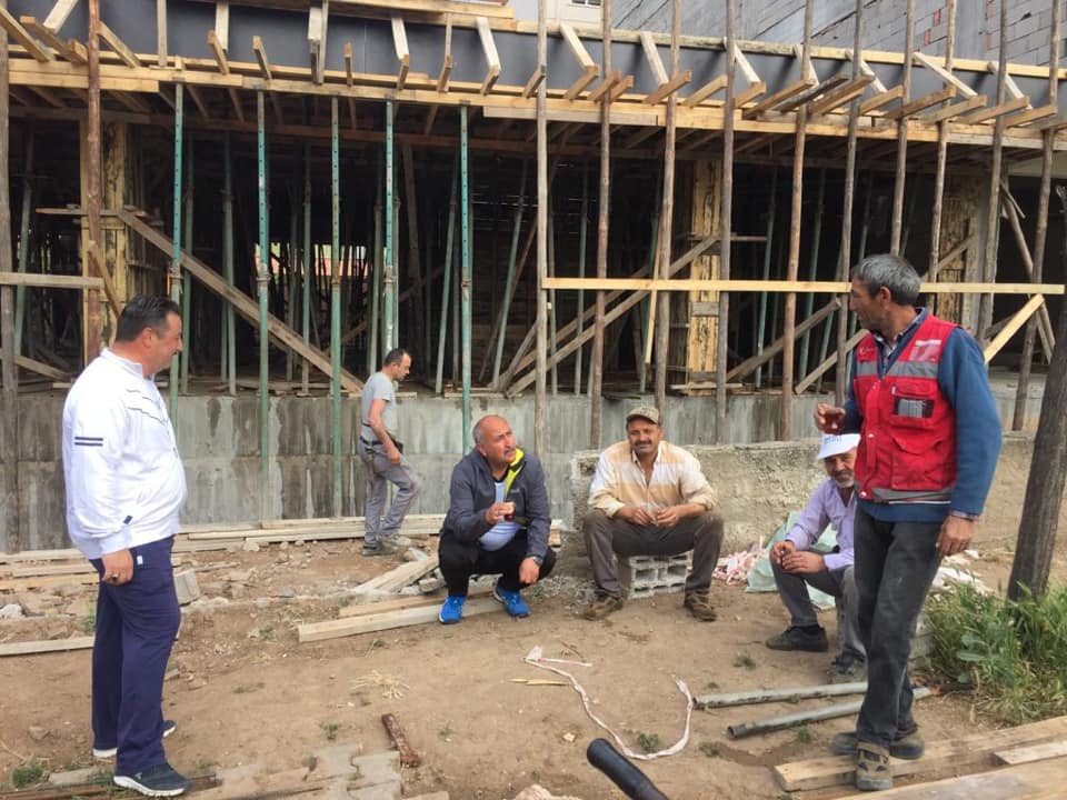 Makamdan çok sokakta