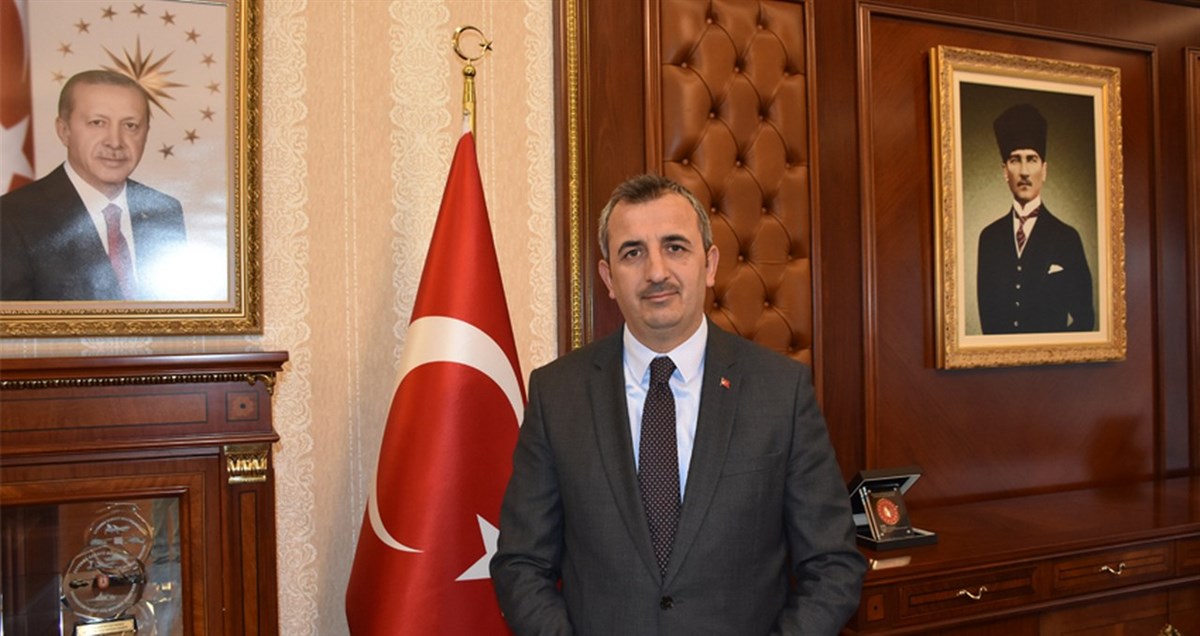 Vali Sezer Uyardı!!! ”Toplu Bayramlaşma Yapmayalım”