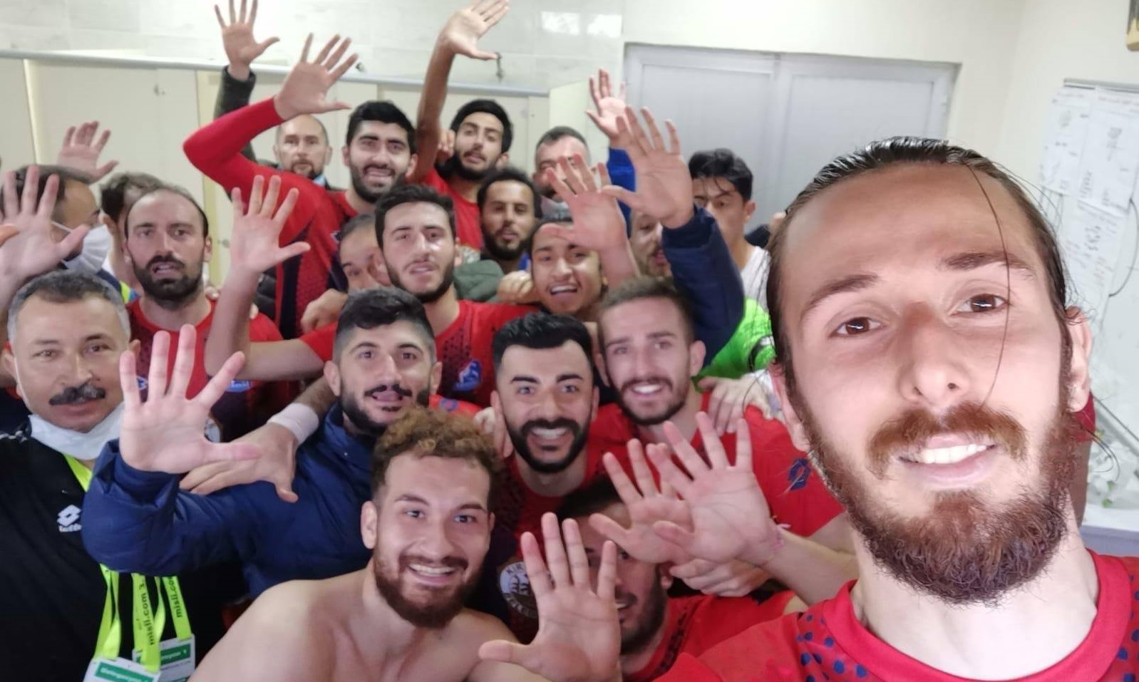 Şimşekler Deplasmanda 3 Puanı 5 Golle Aldı