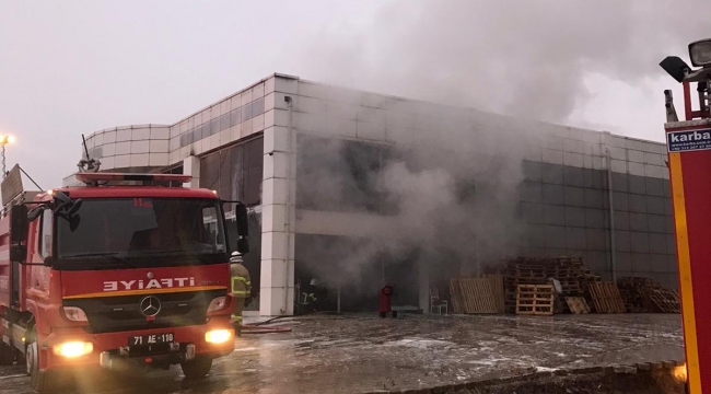 Kırıkkale’de Maske Fabrikasında Yangın
