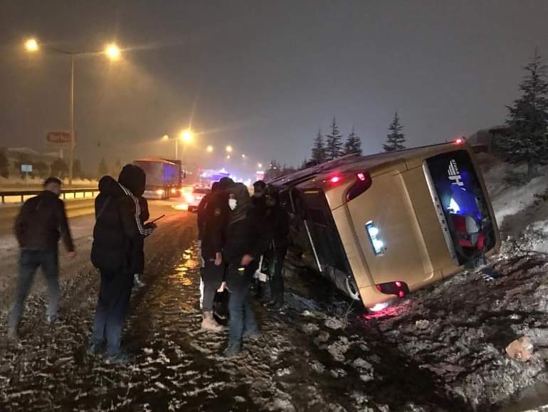 Kırıkkale’de Yolcu Otobüsü Devrildi 1 Ölü 2 Yaralı