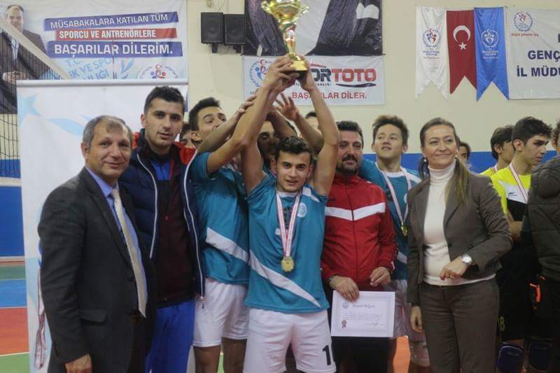Voleybol’da Şehit Hakan Yorulmaz Şampiyon