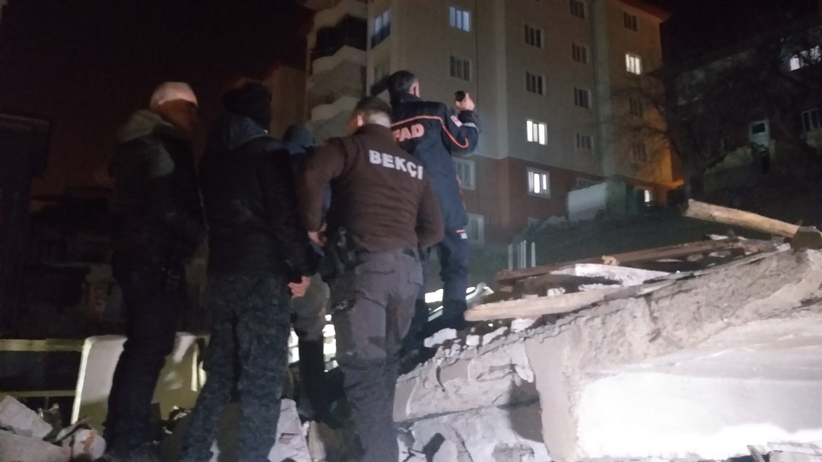 Kırıkkale’de 2 katlı metruk bina çöktü