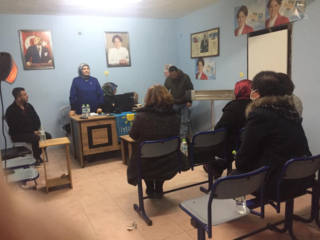 İyi partide eğitimler devam ediyor