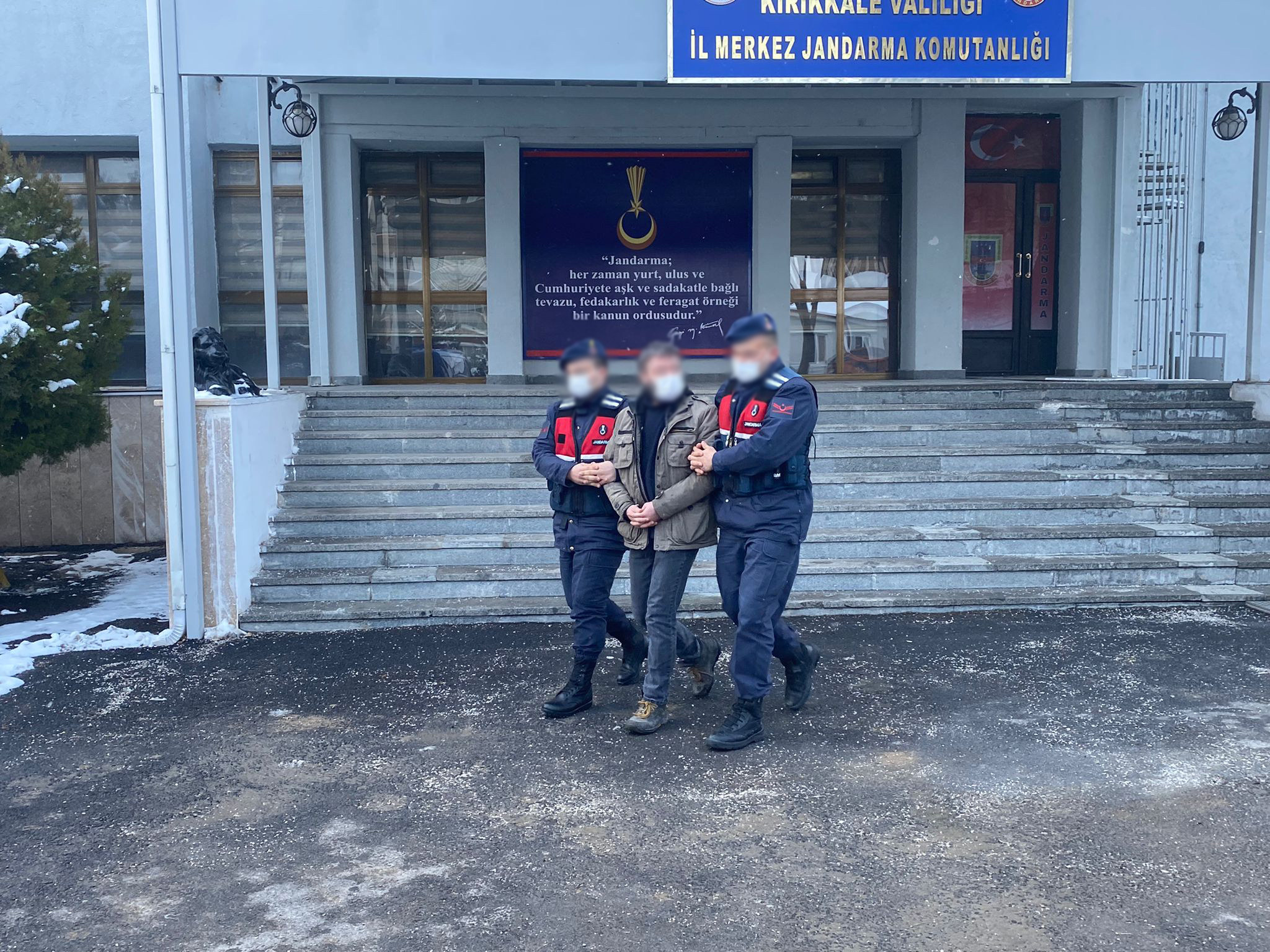 Kırıkkale’de suç makinesi firari hükümlü jandarma operasyonunda yakalandı