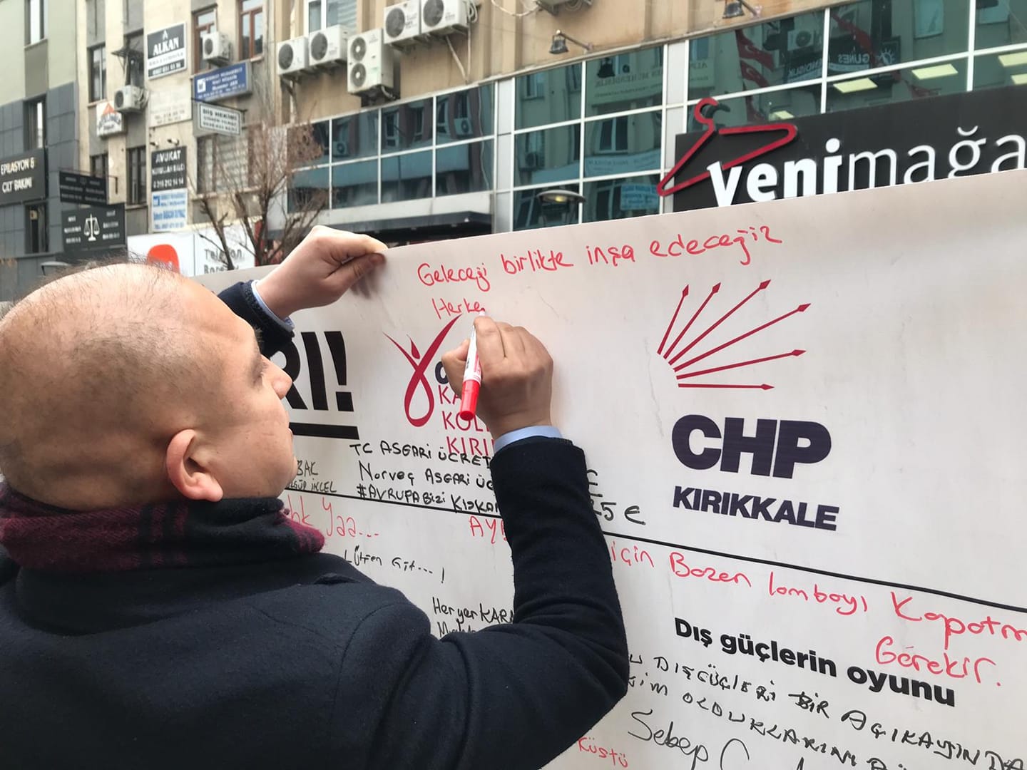 Önal Zam Duvarı Standını Ziyaret Etti