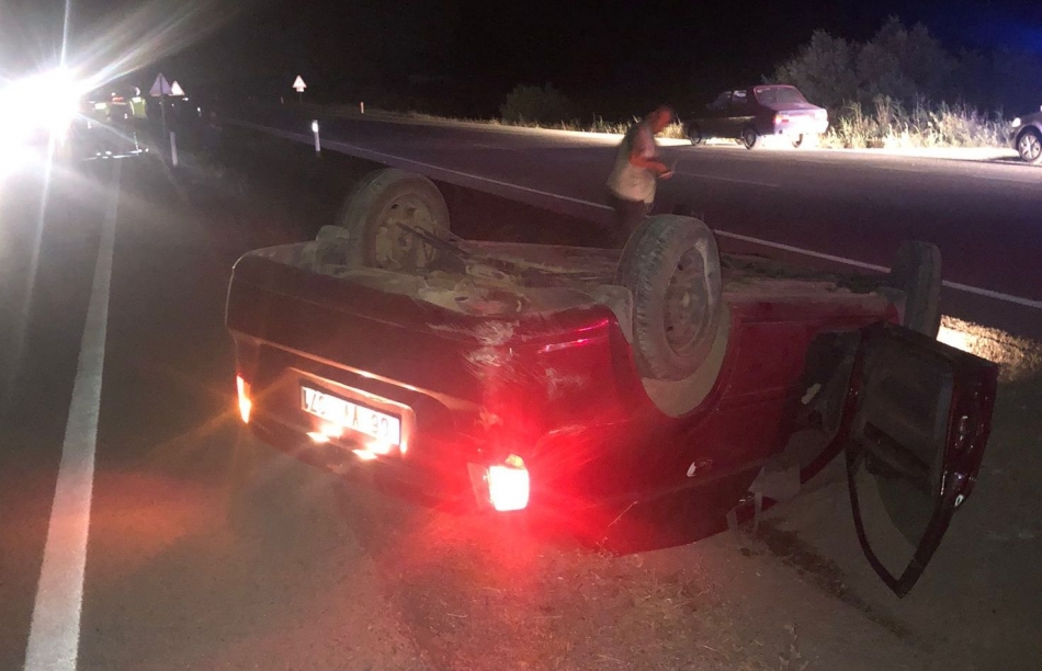Kırıkkale’de su kanalına devrilen otomobildeki 2 kişi yaralandı