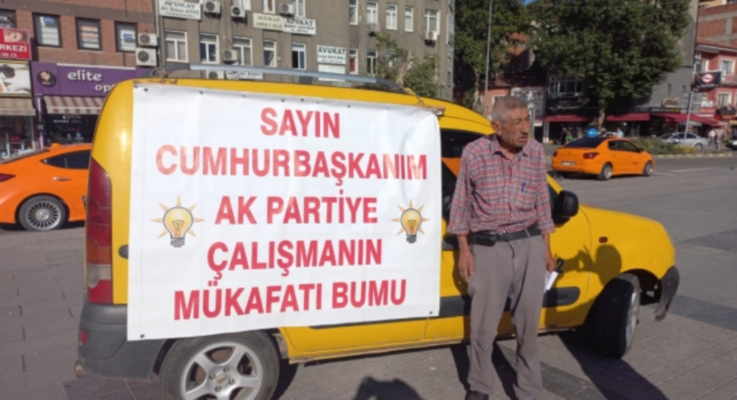 Delice Belediye Başkanını Aracına Pankart Asıp Cumhurbaşkanına Şikayet Etti