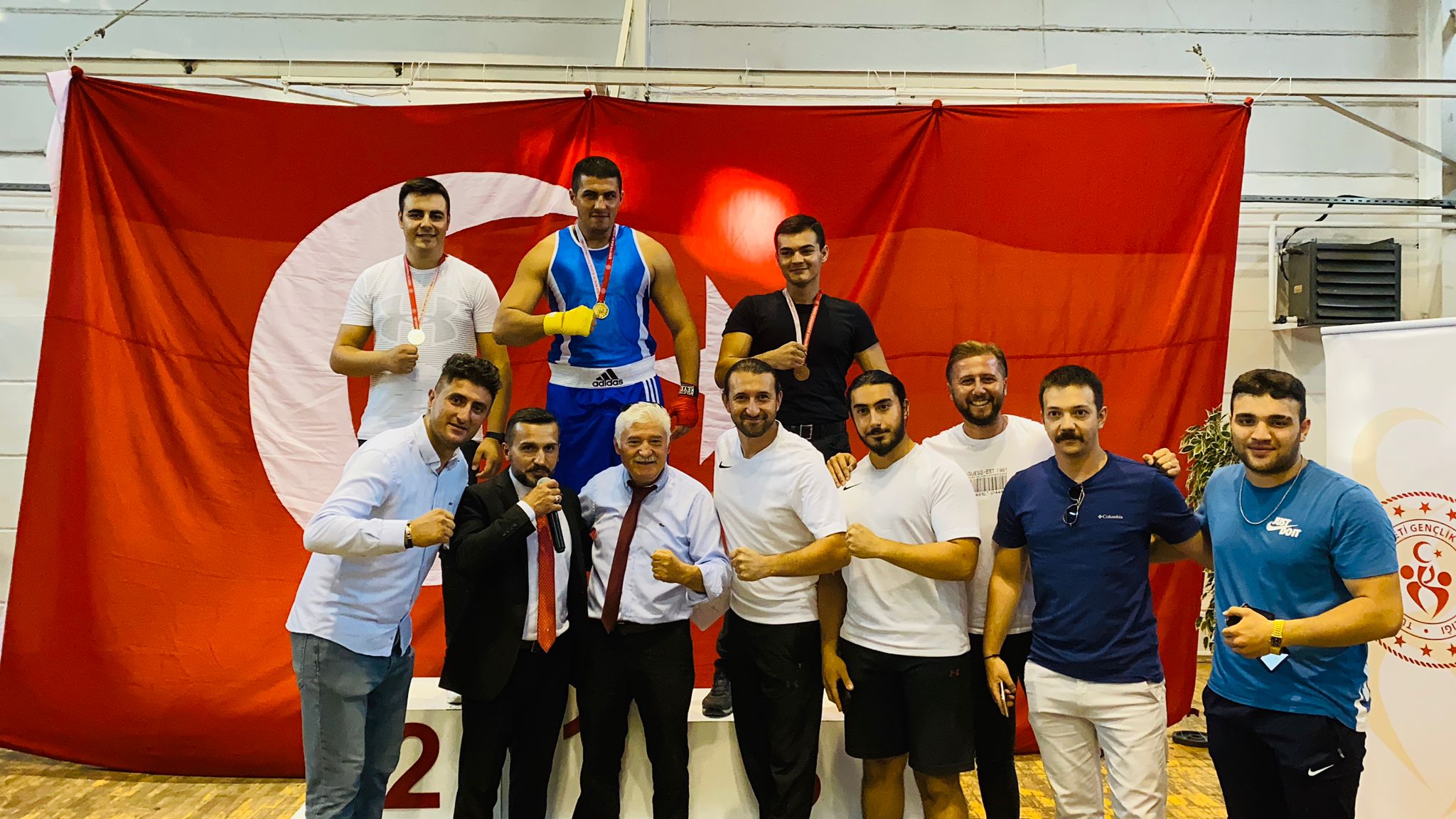 Nazım Bedir Ağır Siklet Boks Şampiyonu Oldu