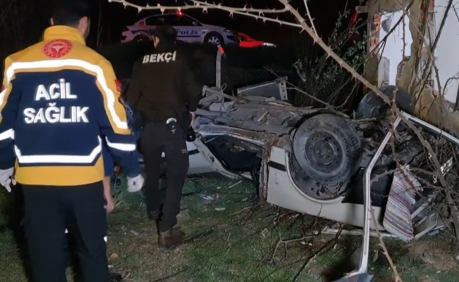 Kırıkkale’de kontrolden çıkıp eve çarpan otomobilin sürücüsü öldü