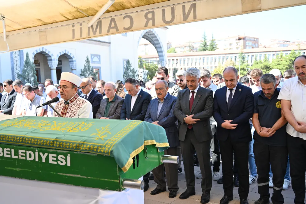 Beşir Atalay’ın Ablası Hayatını Kaybetti