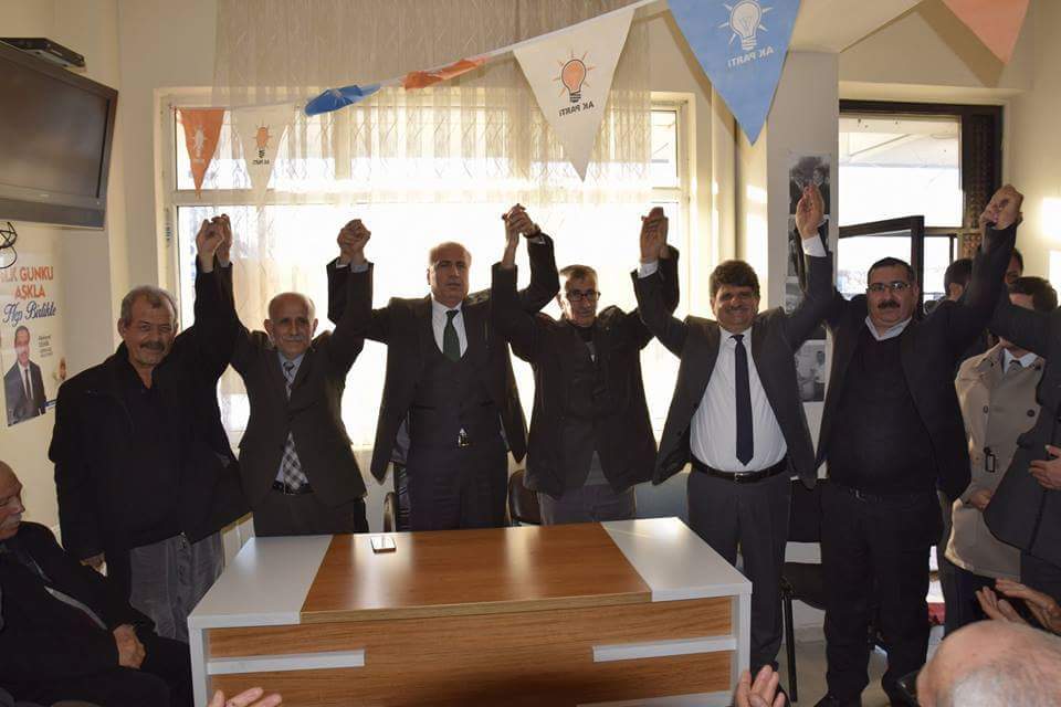 3 Belediye Meclis Üyesi AKP’ye Geçti