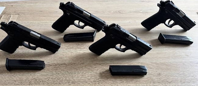 Delice’de jandarma ekipleri, 4 adet ruhsatsız tabanca ele geçirdi