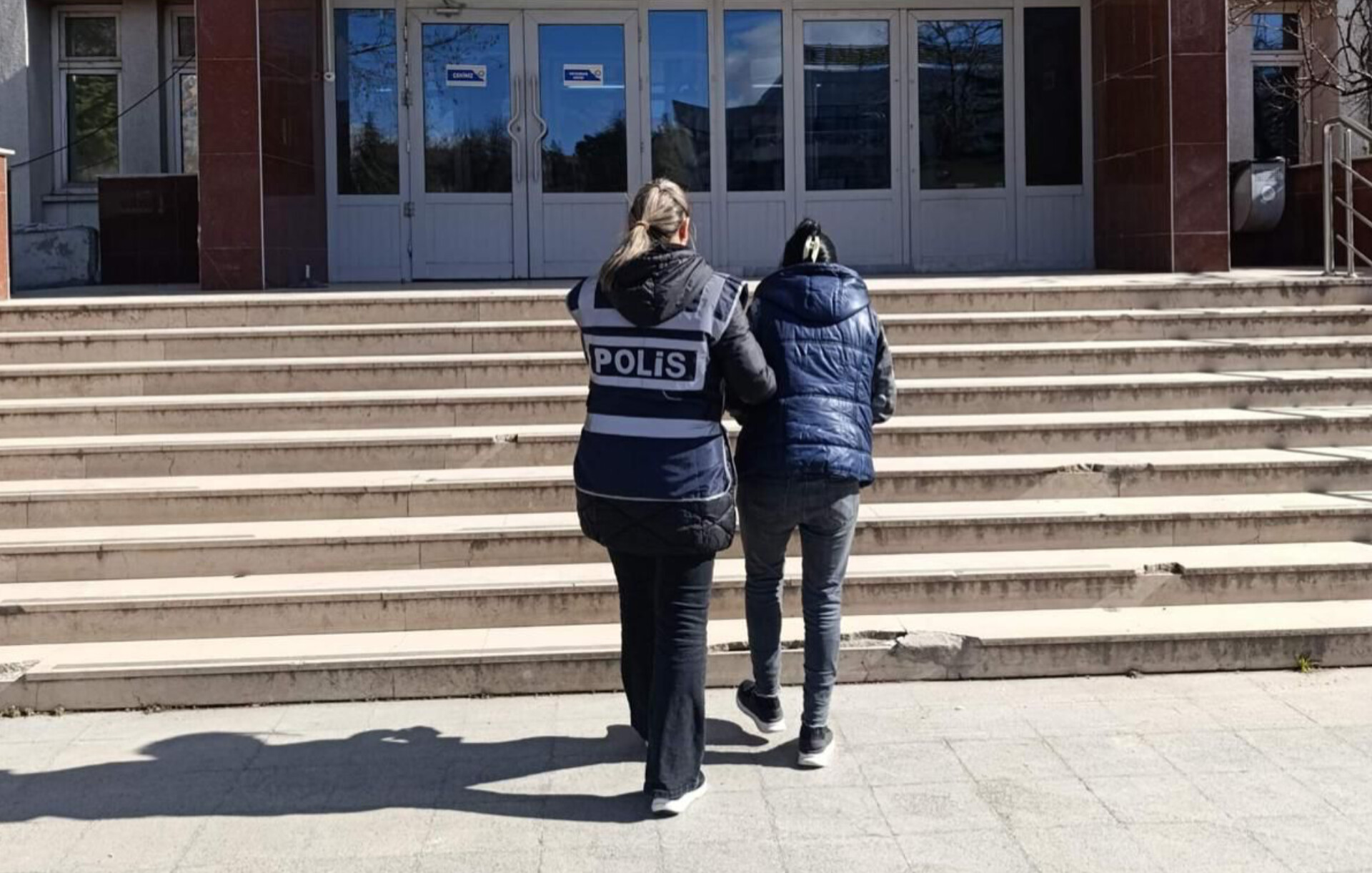 Hırsızlık Suçundan Aranan firari Yakalandı