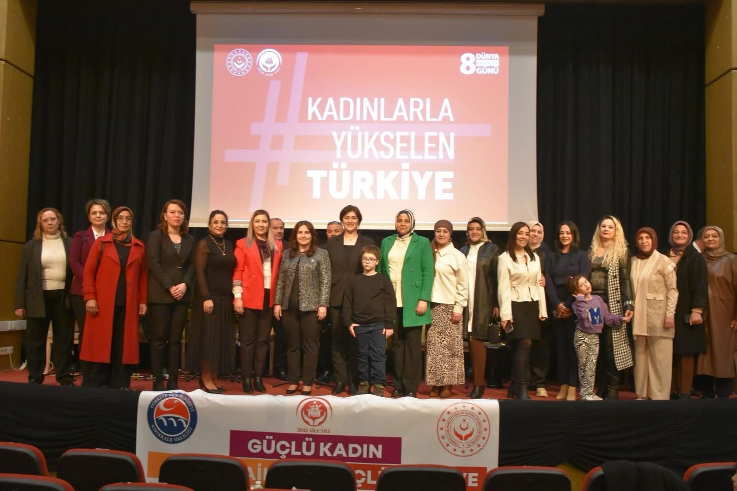 Elif Makas: “Kadınlar Dünyayı Güzelleştiriyor”
