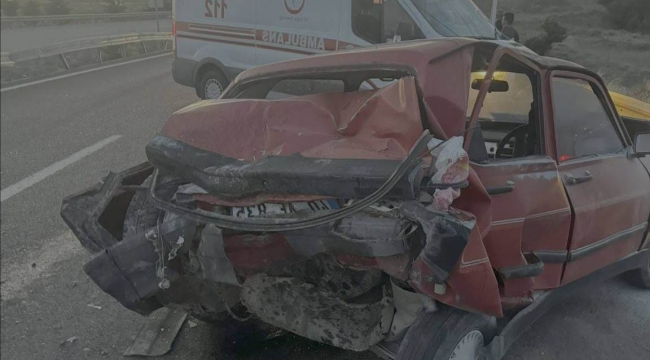 Kırıkkale’de otomobil ile kamyonet çarpıştı: 1 ölü, 2 yaralı