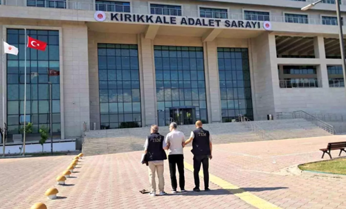 Firari komiser yakalandı