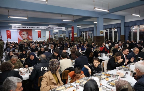 Garnizon Komutanı Tuğgeneral Mehmet Ali Durmuş, şehit aileleri ve gazilere iftar