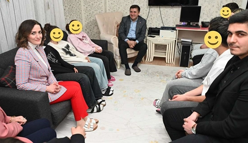 Sevgi çocuklarıyla buluştu
