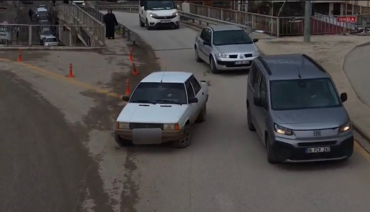 Ters şeritten kaçtı drondan kaçamadı