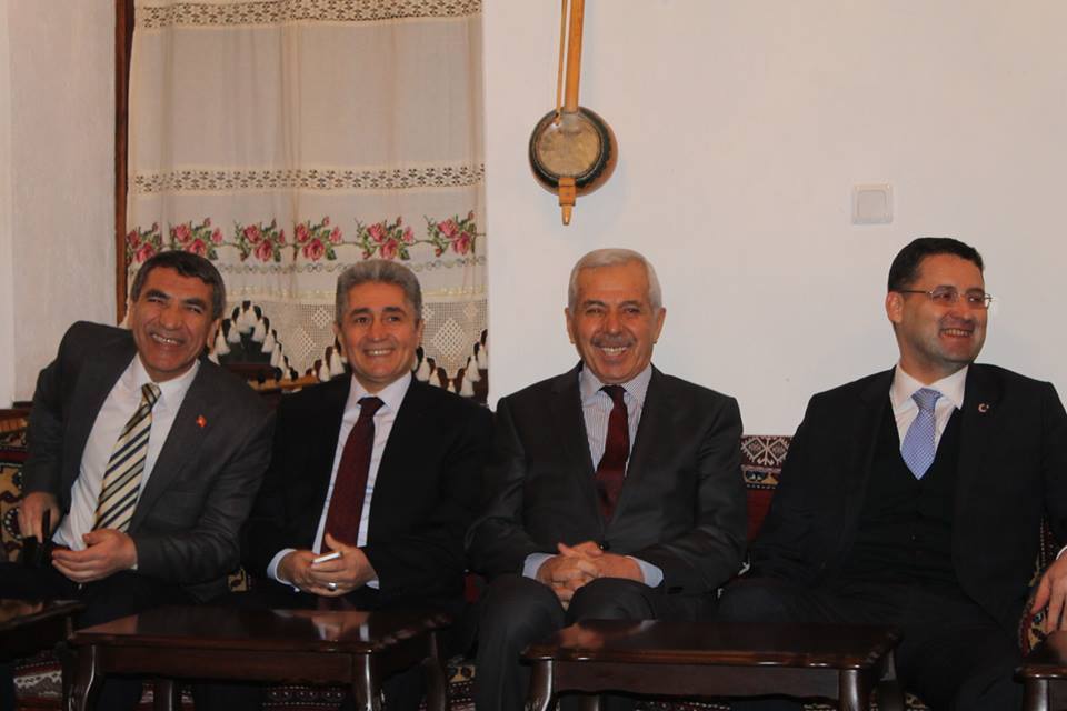 VALİ HAKTANKAÇMAZ TAŞ MEKTEBİNİ İNCELEDİ