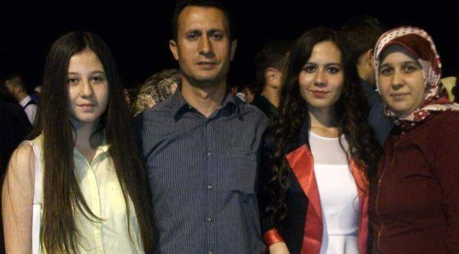 İntihar Etti
