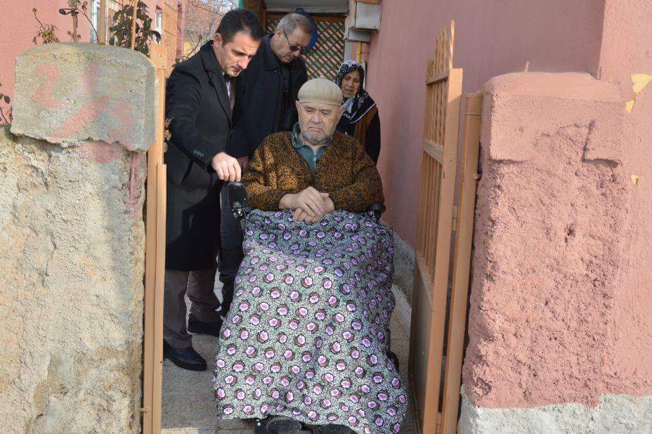 Sungur Engelli Aracı Hediye Etti