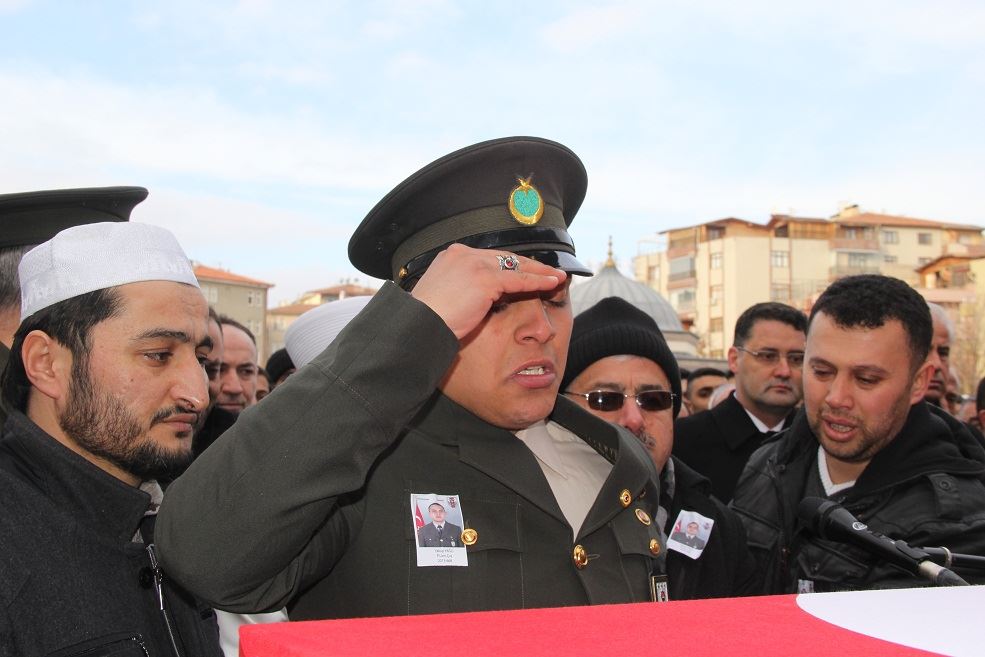 ŞEHİT YAĞLI DUALARLA UĞURLANDI