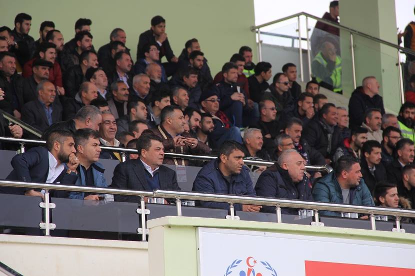 Pevrul Kavlak Başpınar’da Maç İzledi